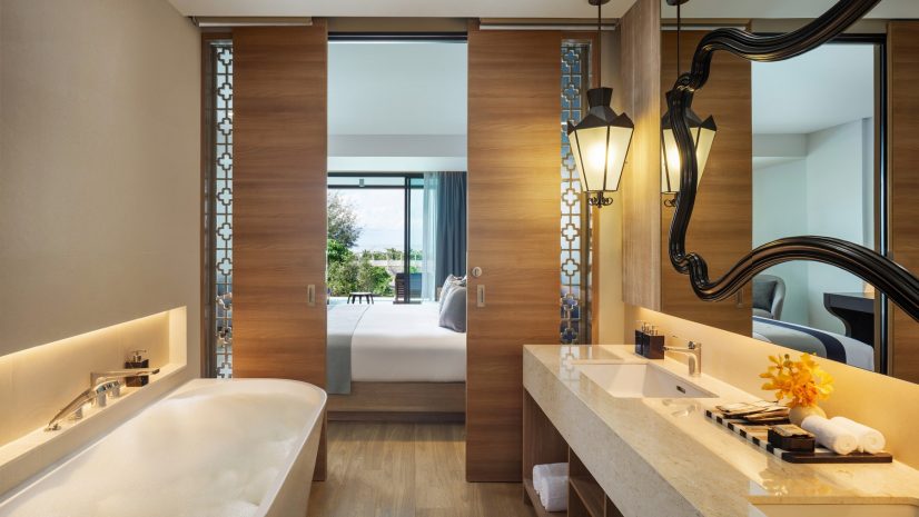 deluxe-sea-view-pool-access-suite