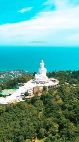 climb-up-see-the-phuket-big-buddha