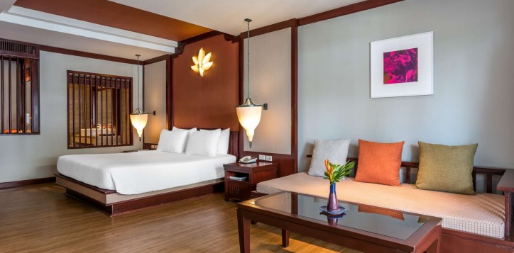 deluxe-beachside-room1-2