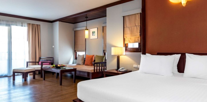 deluxe-family-room-beachside4-2