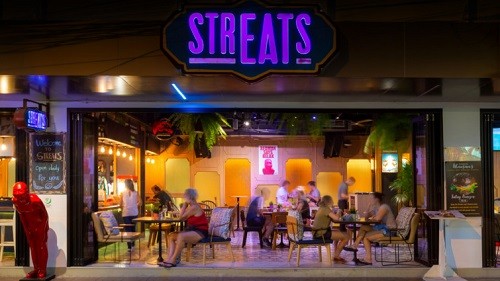 streats, restaurant and bar in bangkok khaosan road