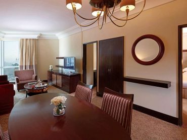 classic-presidential-suite-1-double-size-bed-2-single-size-beds-haram-courtyard-view