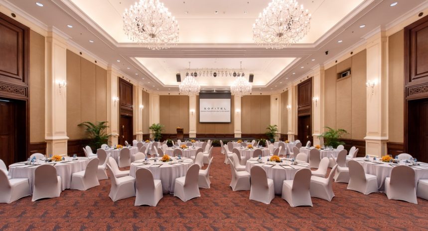 one-of-the-largest-ballroom-in-siem-reap