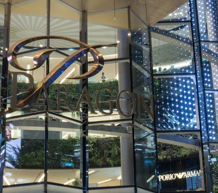 luxury-stay-in-sukhumvit-with-easy-access-to-royal-paragon-hall
