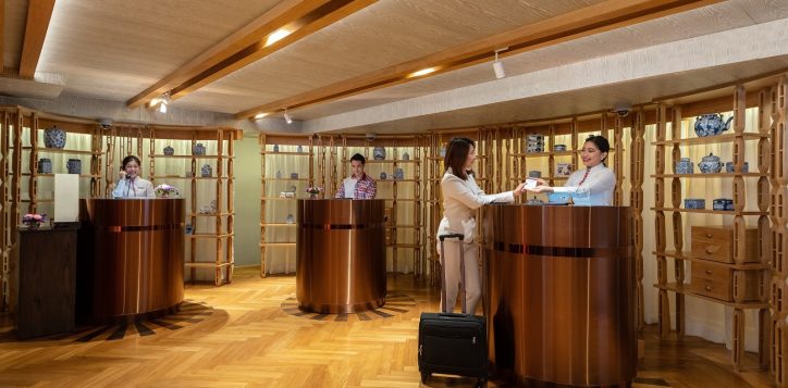 lobby-129