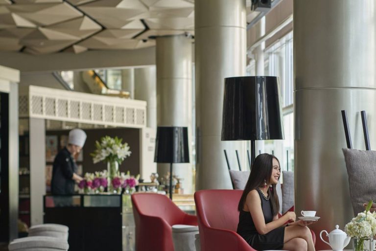 Pullman Jakarta Indonesia - Restaurants and Bars