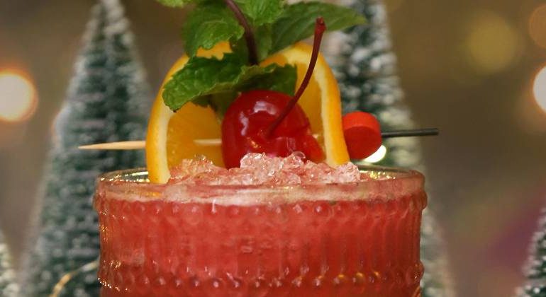 double-wood-festive-mocktail