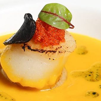 pan-seared-scallop-with-caviar-and-black-truffle