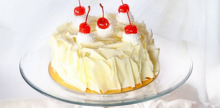 white-forest-cake