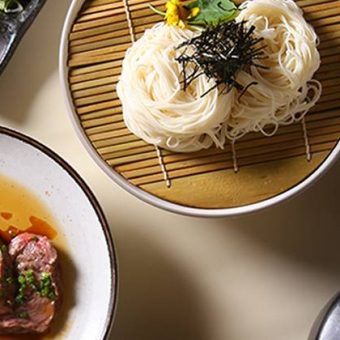 zaru-somen-with-beef-tataki
