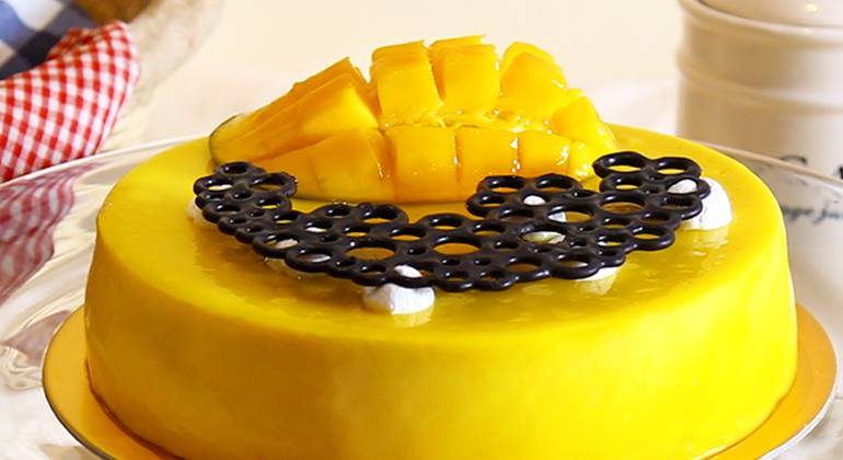 tropical-mango-delight-cake