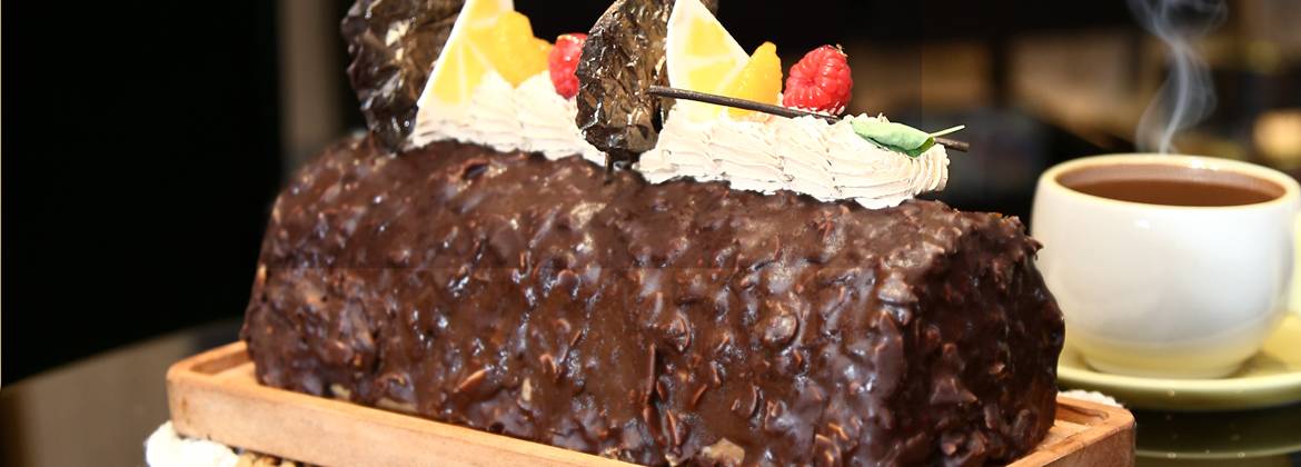 Coffee & Orange Roulade Cake