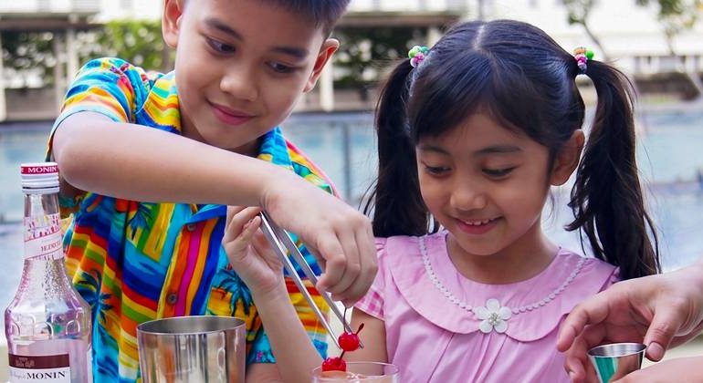 kids-mixologist-with-sunfresh