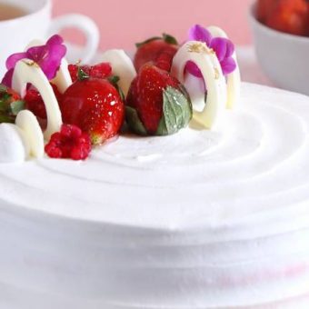 celine-strawberry-cake