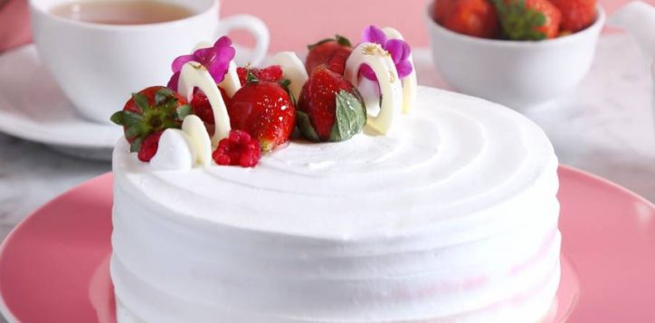 celine-strawberry-cake