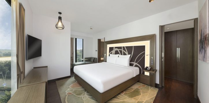 483-suite-bedroom-opt-2