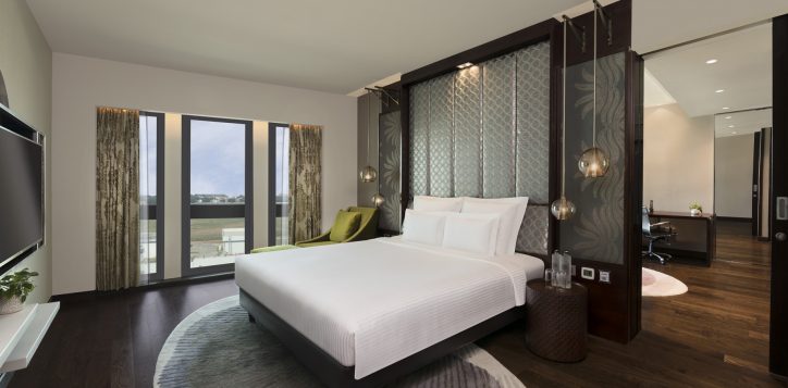 1544-superior-suite-bed-room-opt1-2