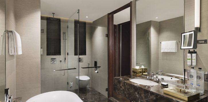 1636-king-room-bathroom-client-option-2