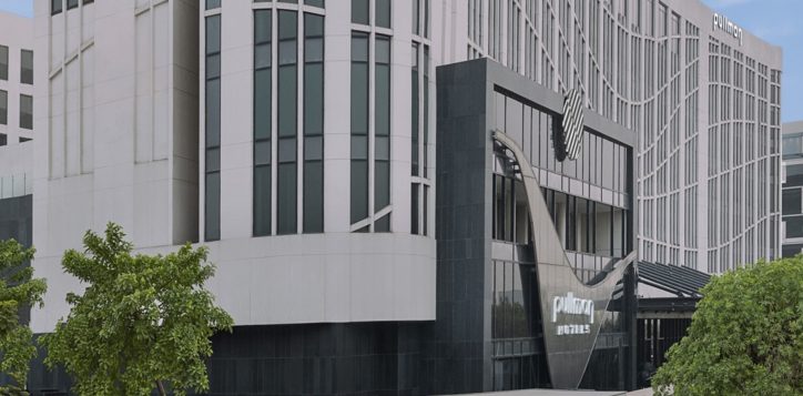 pullman-facade-2