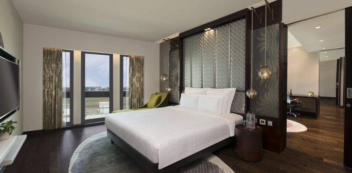 1544-superior-suite-bed-room-opt1-3