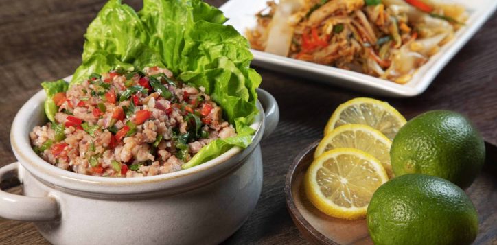 spicy-thai-salad-with-minced-pork