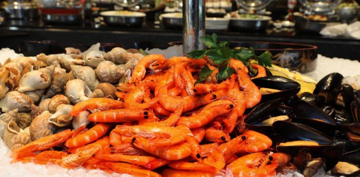 le-cafe-lunch-buffet_seafood-counter