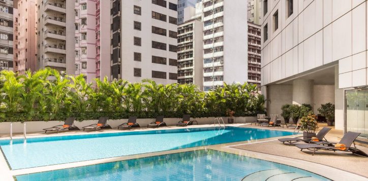 novotel-century-swimming-pool