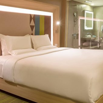 accor-plus-red-hot-rooms