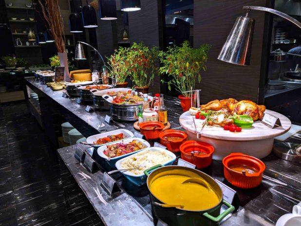 kwee-zeens-lunch-buffet