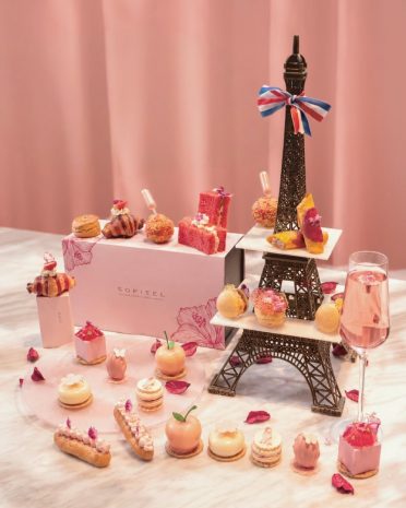 sofitels-pink-october-afternoon-tea