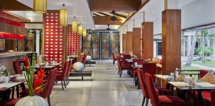 swissotel-resort-phuket-kamala-beach-restaurants-and-bars-the-cafe-featured-image