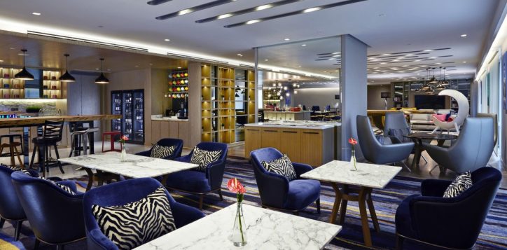02-pklcc-executive-club-lounge-dining-area