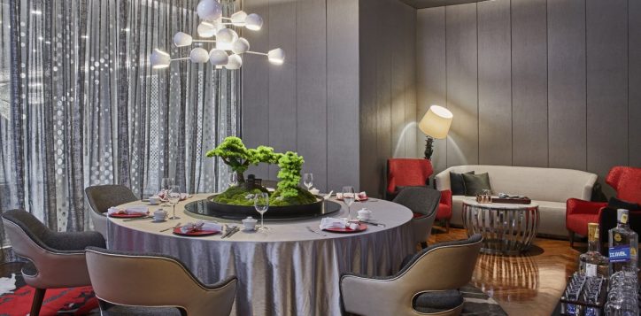 04-pklcc-red-chinese-cuisine-private-dining-room-pdr-with-centrepiece