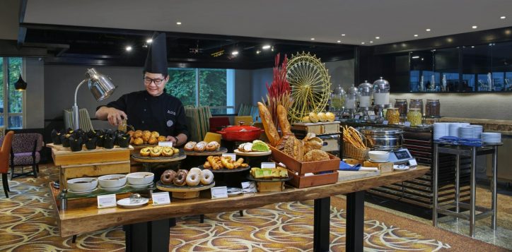 03-pklcc-living-space-breakfast