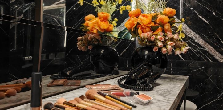 04-pklcc-wedding-vip-holding-room-dressing-table-with-setup