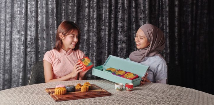 mooncake-goodwill-gesture-to-friend