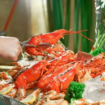 friday-lobster-bbq-seafood-buffet