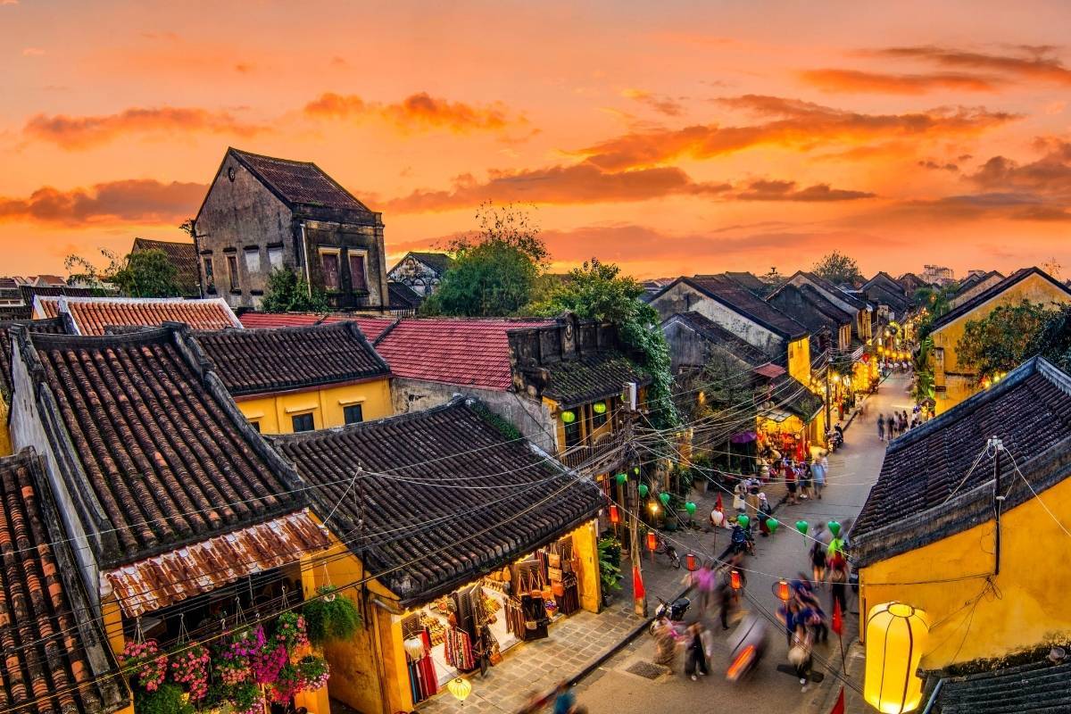 Visiting Hoi An Ancient Town on March 8 for International Women’s Day