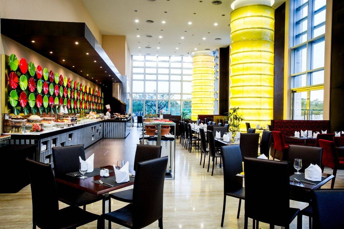 La Rive Gauche restaurant at Grand Mercure Da Nang