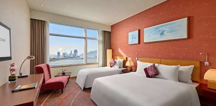 phong-tripple-queen-ta%cc%a3i-grand-mercure-da-na%cc%86%cc%83ng