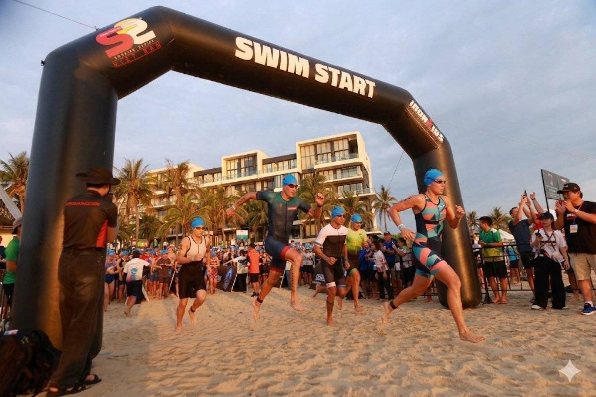 Chặng bơi Sự Kiện Ironman 70.3 Đà Nẵng