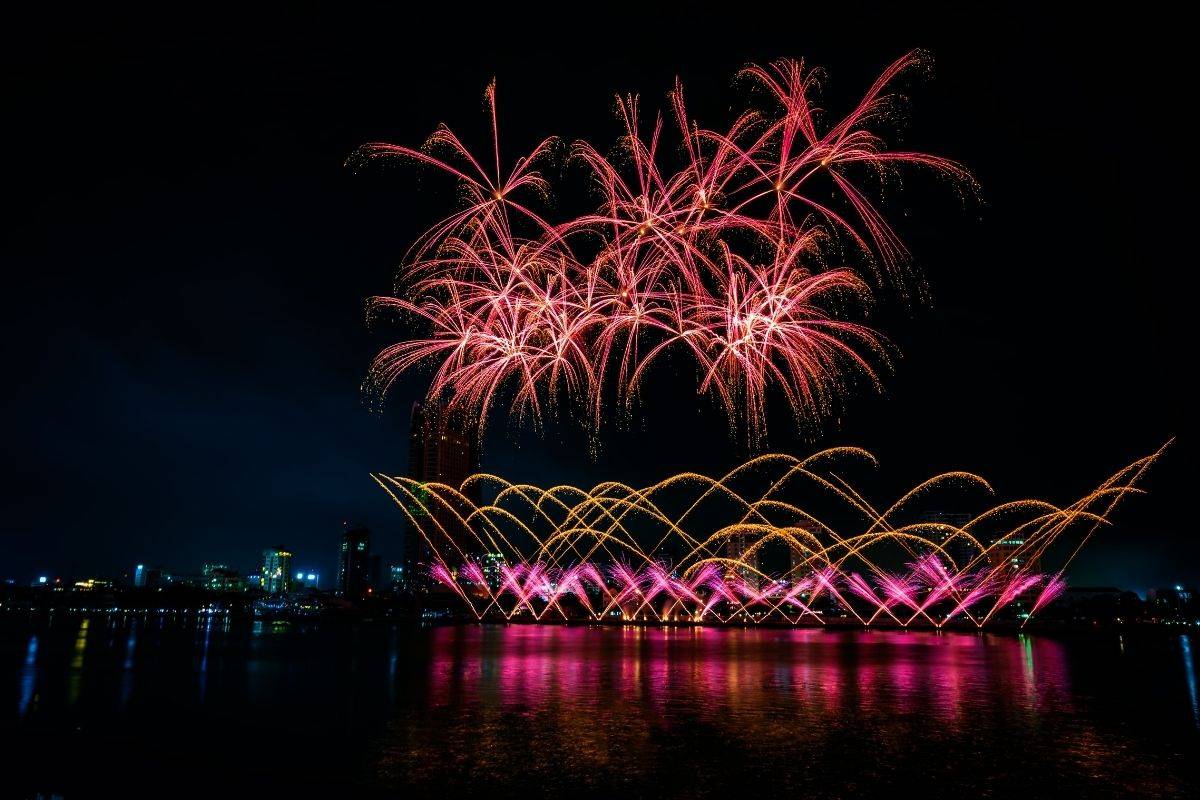 Da Nang New Year Festival countdown and celebration atmosphere