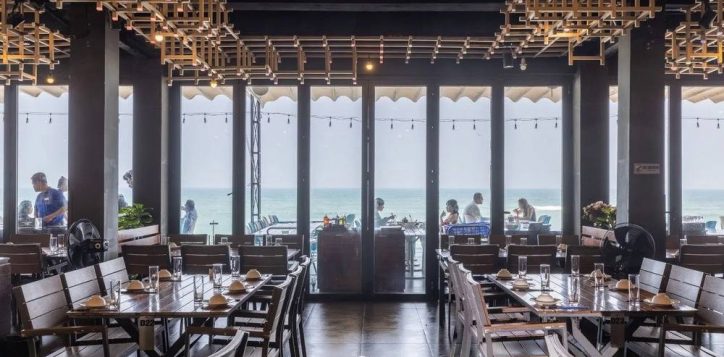 top-restaurants-near-my-khe-beach-4