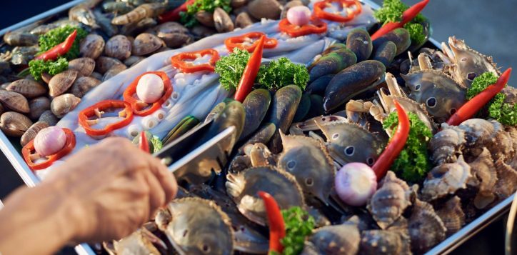 top-restaurants-near-my-khe-beach-6