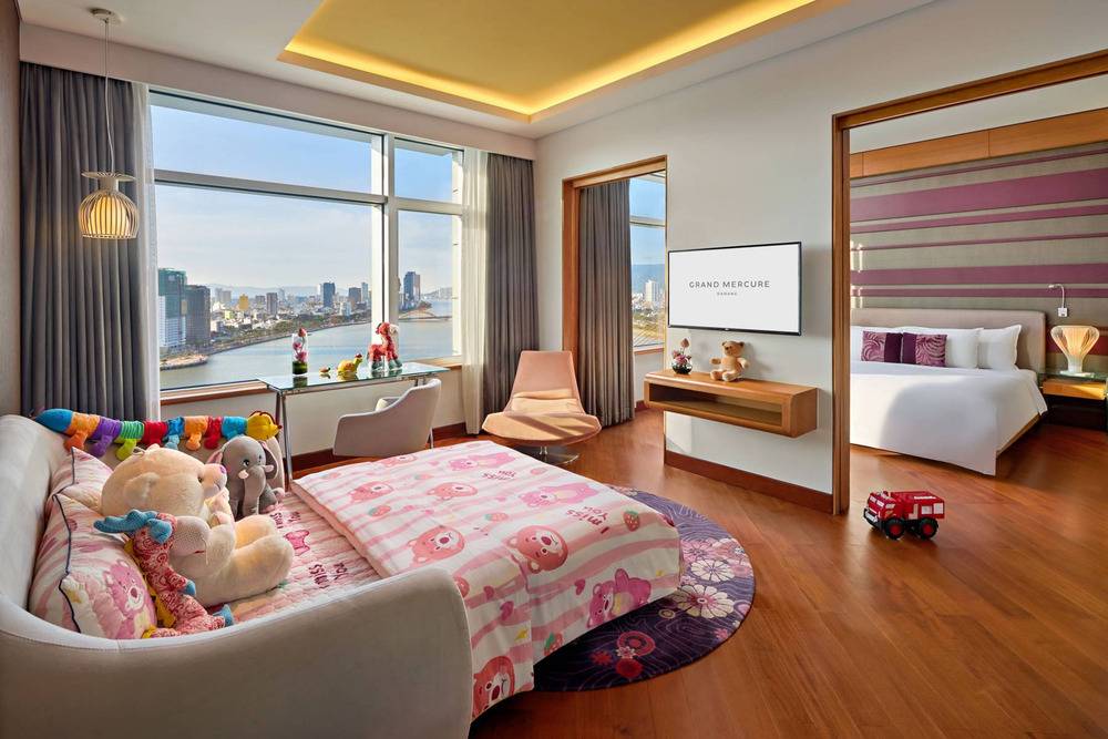 Grand Mercure Danang room for family