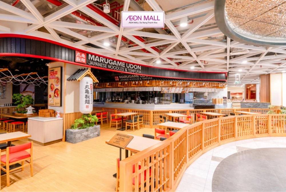 dining area at aeon mall danang