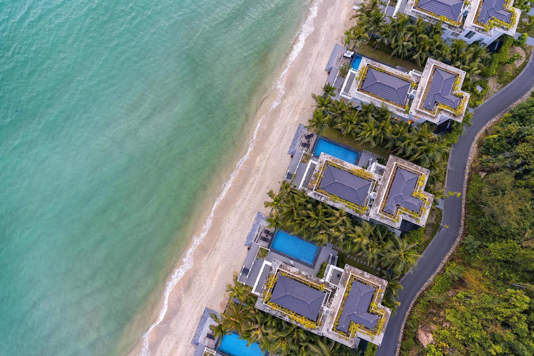 2021-global-luxury-island-resort