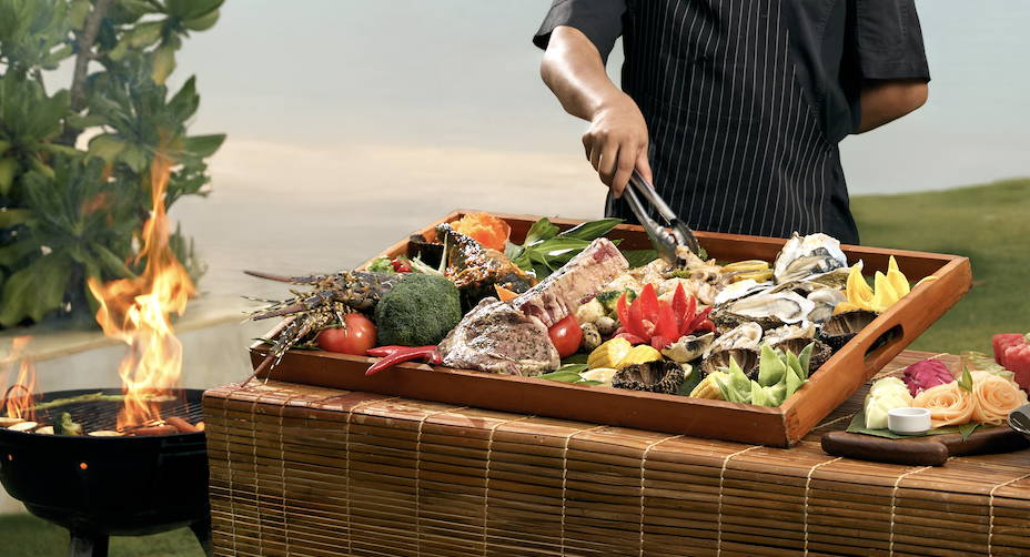 tet-surf-turf-buffet-night