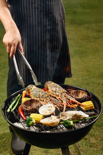 tet-surf-turf-buffet-night