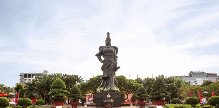 mercurehaiphong-9183_le-chan-statue